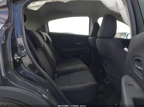 3CZRU5H34HM711209 2017 HONDA HR-V - Image 8