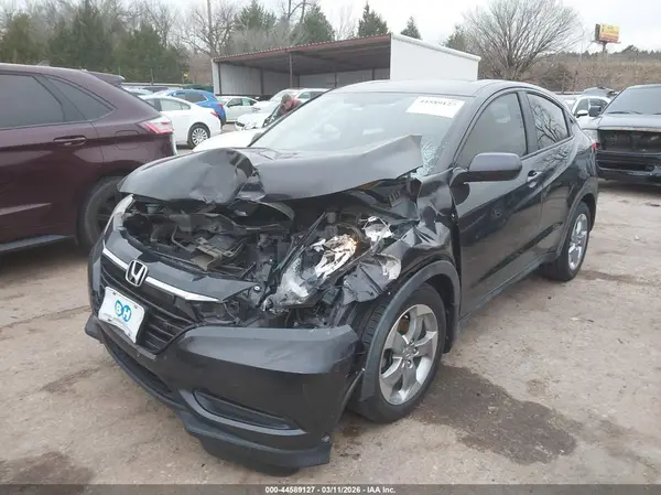 3CZRU5H34JG700358 2018 HONDA HR-V - Image 2