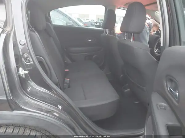 3CZRU5H34JG700358 2018 HONDA HR-V - Image 8