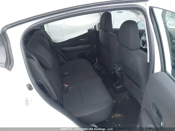 3CZRU5H34JM101963 2018 HONDA HR-V - Image 8