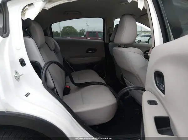 3CZRU5H34JM705433 2018 HONDA HR-V - Image 8