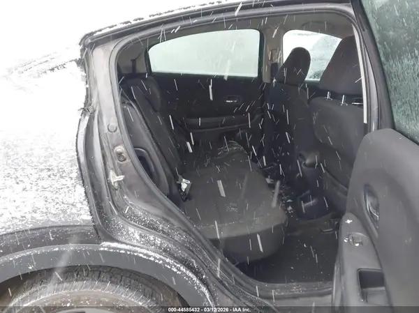 3CZRU5H34JM710583 2018 HONDA HR-V - Image 8