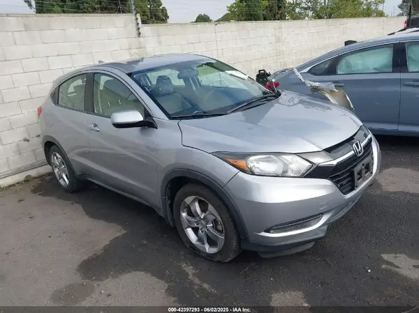 3CZRU5H34JM710664 2018 HONDA HR-V - Image 1