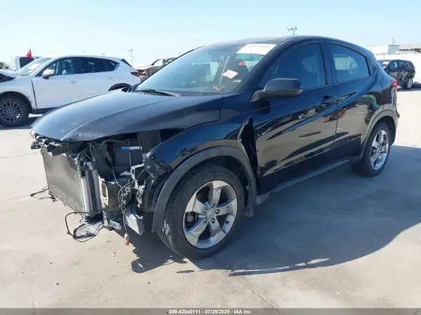 3CZRU5H34JM711264 2018 HONDA HR-V - Image 2