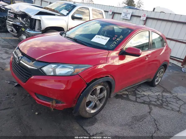3CZRU5H34JM713628 2018 HONDA HR-V - Image 2