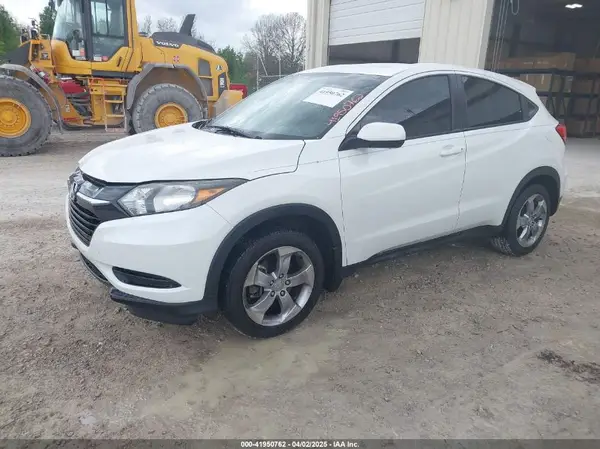 3CZRU5H34JM714987 2018 HONDA HR-V - Image 2