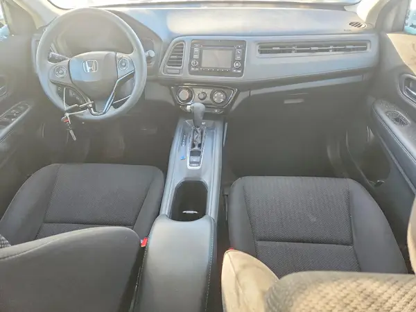 3CZRU5H34JM715086 2018 HONDA HR-V - Image 8
