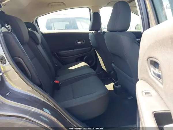 3CZRU5H34JM717470 2018 HONDA HR-V - Image 8