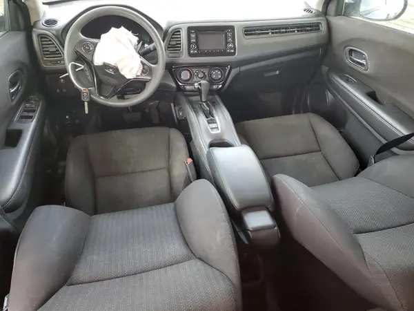 3CZRU5H34JM717890 2018 HONDA HR-V - Image 8