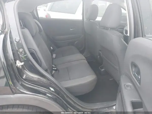 3CZRU5H34KG711278 2019 HONDA HR-V - Image 8