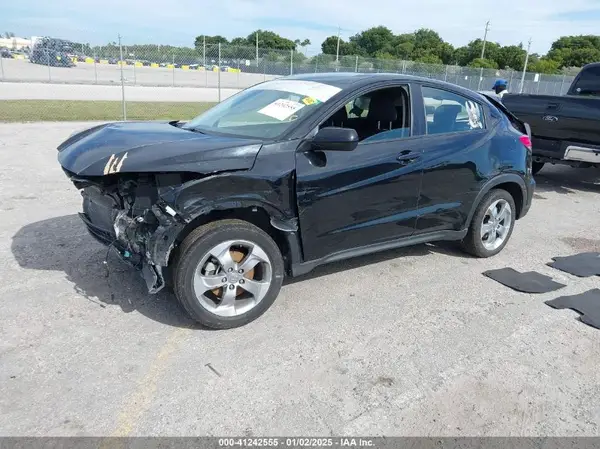 3CZRU5H34KG712382 2019 HONDA HR-V - Image 2