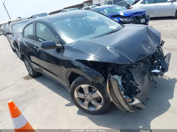 3CZRU5H34KG713872 2019 HONDA HR-V - Image 1