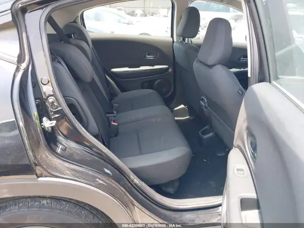 3CZRU5H34KG713872 2019 HONDA HR-V - Image 8
