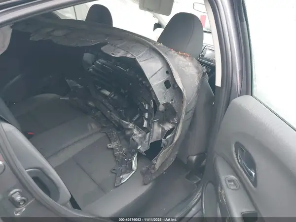 3CZRU5H34KG714746 2019 HONDA HR-V - Image 8