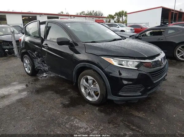 3CZRU5H34KG715556 2019 HONDA HR-V - Image 1