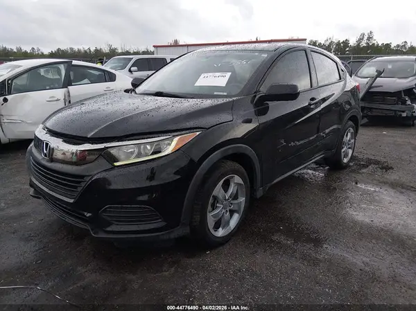 3CZRU5H34KG715556 2019 HONDA HR-V - Image 2