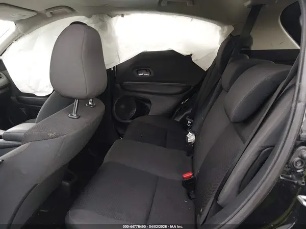 3CZRU5H34KG715556 2019 HONDA HR-V - Image 8