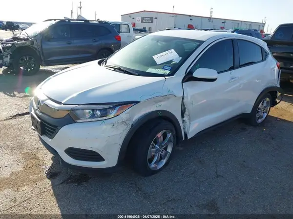3CZRU5H34NM708919 2022 HONDA HR-V - Image 2