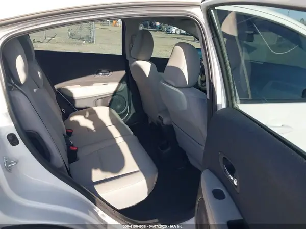 3CZRU5H34NM708919 2022 HONDA HR-V - Image 8