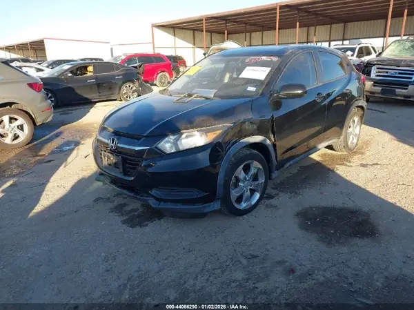 3CZRU5H35GM700864 2016 HONDA HR-V - Image 2