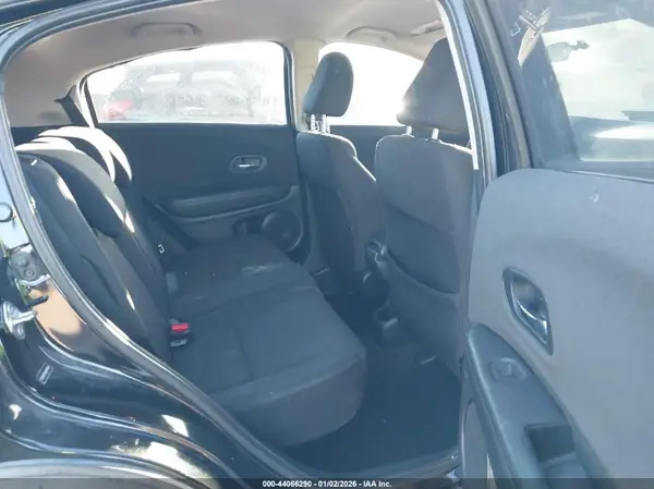 3CZRU5H35GM700864 2016 HONDA HR-V - Image 8