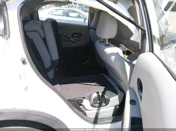 3CZRU5H35GM709256 2016 HONDA HR-V - Image 8