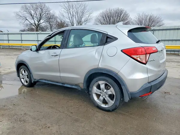3CZRU5H35GM721651 2016 HONDA HR-V - Image 2