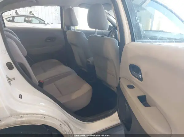 3CZRU5H35GM727627 2016 HONDA HR-V - Image 8