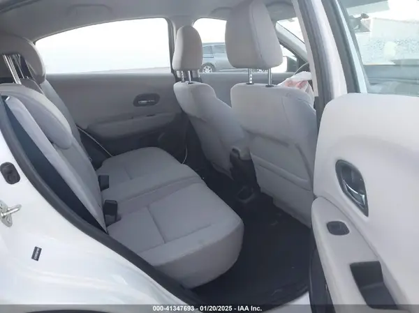 3CZRU5H35GM741690 2016 HONDA HR-V - Image 8