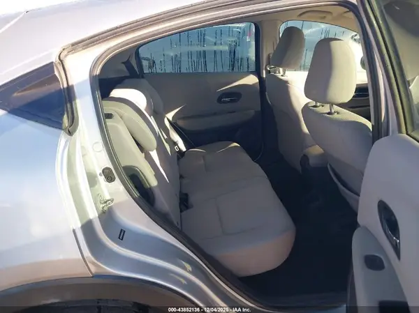 3CZRU5H35GM754116 2016 HONDA HR-V - Image 8