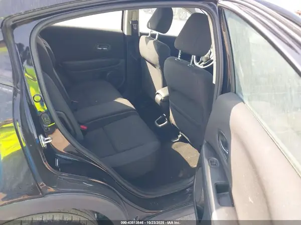 3CZRU5H35GM755606 2016 HONDA HR-V - Image 8