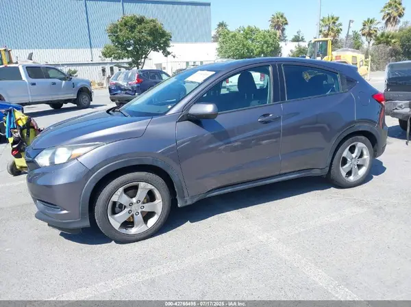 3CZRU5H35HG702565 2017 HONDA HR-V - Image 2