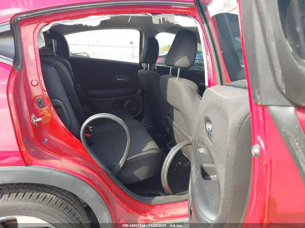 3CZRU5H35HG702596 2017 HONDA HR-V - Image 8