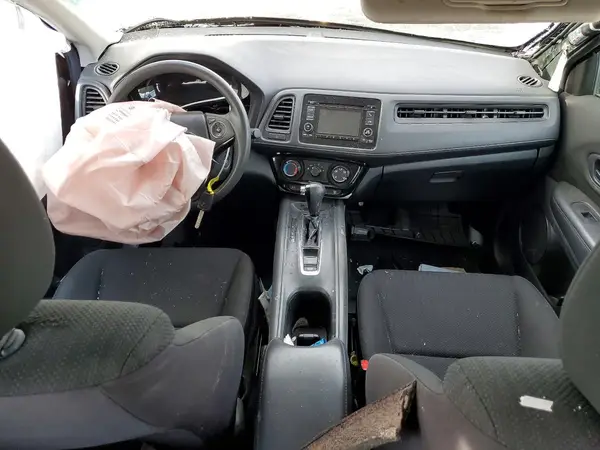 3CZRU5H35HG702663 2017 HONDA HR-V - Image 8