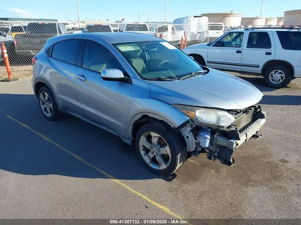 3CZRU5H35HM704592 2017 HONDA HR-V - Image 1