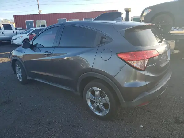 3CZRU5H35HM709419 2017 HONDA HR-V - Image 2