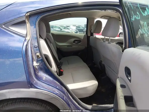 3CZRU5H35HM713258 2017 HONDA HR-V - Image 8