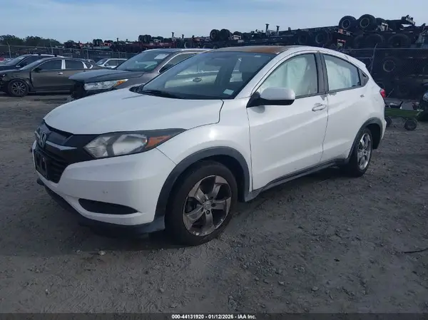 3CZRU5H35HM720680 2017 HONDA HR-V - Image 2