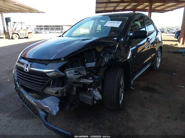 3CZRU5H35HM724521 2017 HONDA HR-V - Image 2