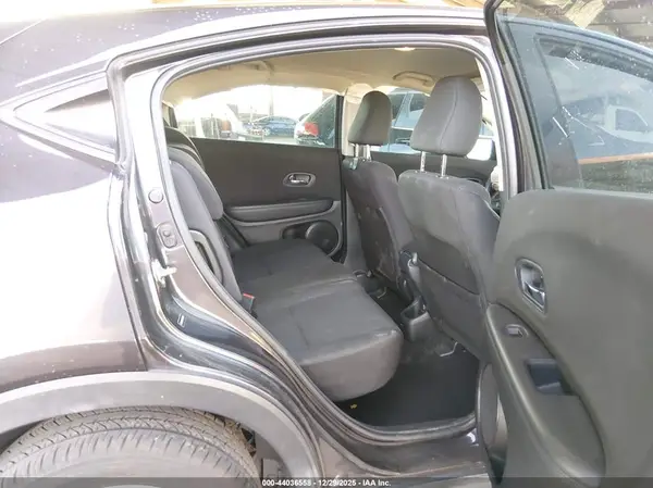 3CZRU5H35HM724521 2017 HONDA HR-V - Image 8
