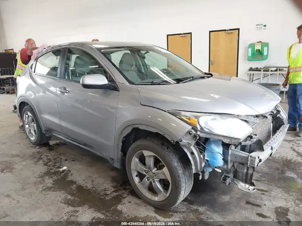 3CZRU5H35JG700966 2018 HONDA HR-V - Image 1