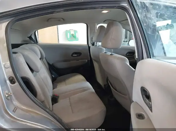 3CZRU5H35JG700966 2018 HONDA HR-V - Image 8