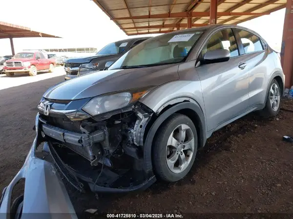 3CZRU5H35JG701471 2018 HONDA HR-V - Image 2