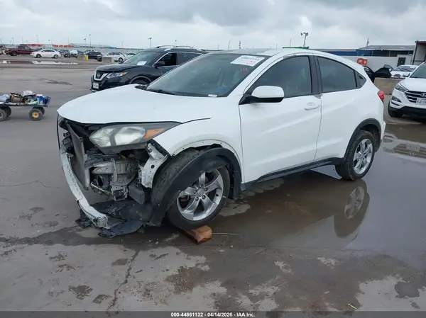 3CZRU5H35JM700628 2018 HONDA HR-V - Image 2
