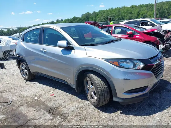 3CZRU5H35JM703609 2018 HONDA HR-V - Image 1