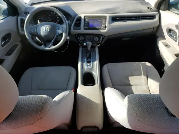 3CZRU5H35JM703772 2018 HONDA HR-V - Image 8