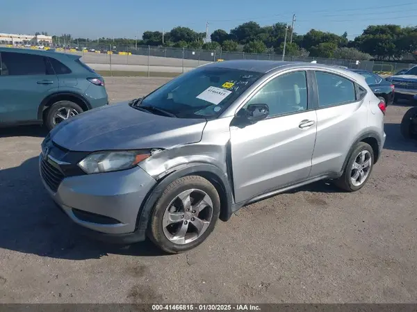 3CZRU5H35JM713654 2018 HONDA HR-V - Image 2