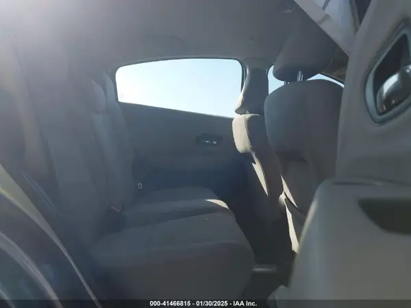 3CZRU5H35JM713654 2018 HONDA HR-V - Image 8