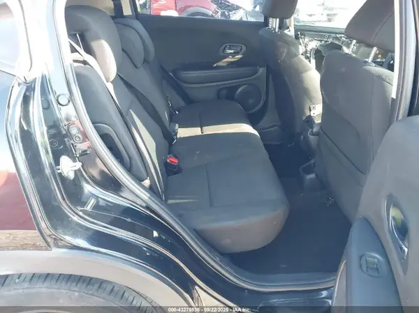 3CZRU5H35JM715078 2018 HONDA HR-V - Image 8