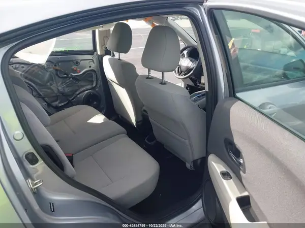 3CZRU5H35KG700743 2019 HONDA HR-V - Image 8